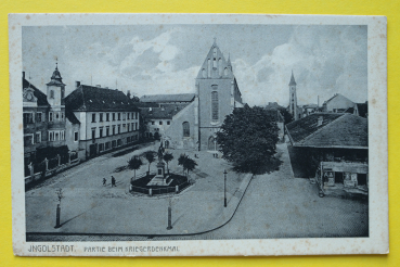 AK Ingolstadt / 1915-1920er Jahre / Kriegerdenkmal / Strassenansicht / Kirche